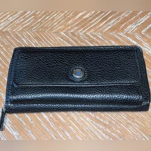 NWOT Ladies Nautica Black Faux Leather Wallet 8" x 4"